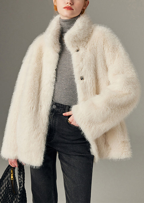 Beautifully Finished Coat in a Timeless Design