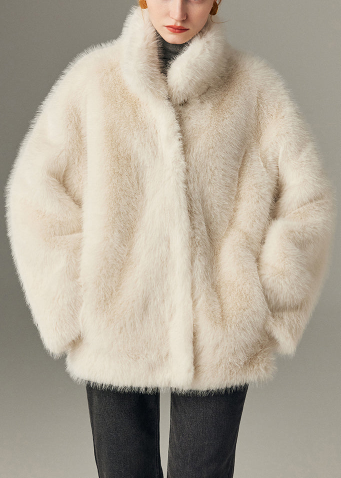 Beautifully Finished Coat in a Timeless Design