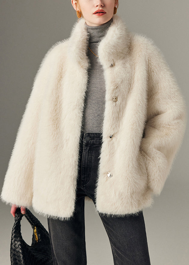 Beautifully Finished Coat in a Timeless Design