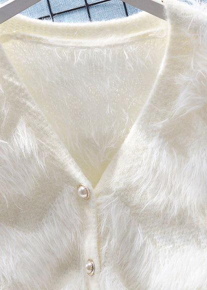 Beautifully Crafted Cardigan in a Classic Style