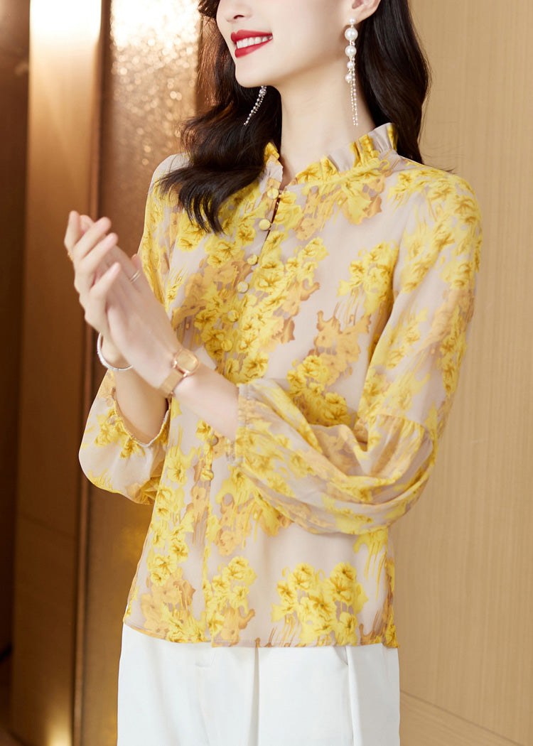 Classic Vintage Shirt with a Flattering Fit