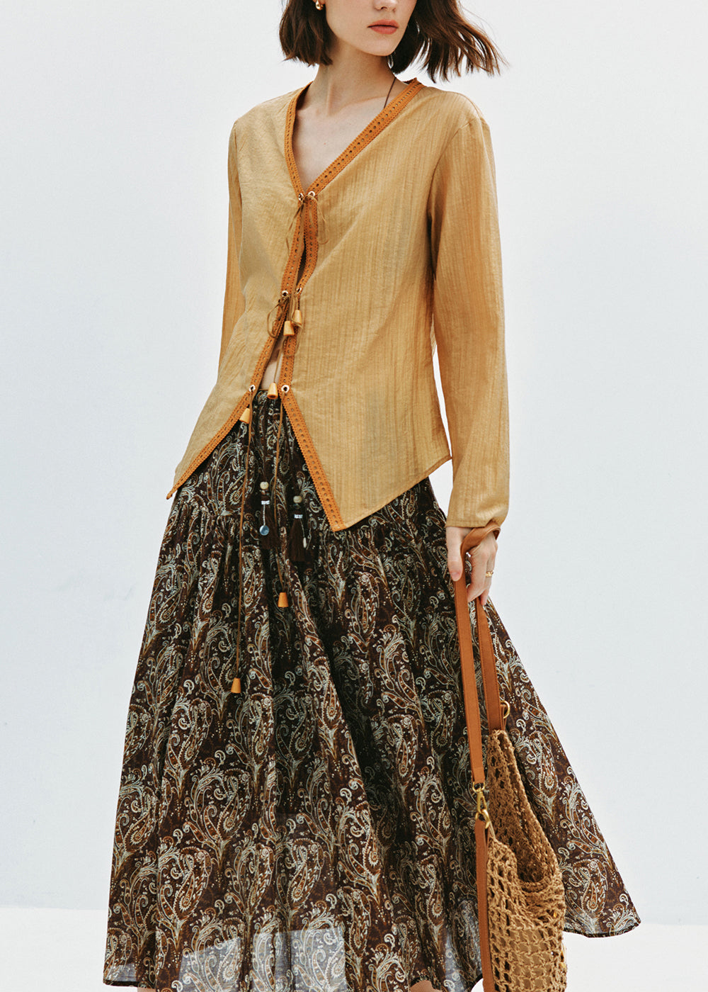 Effortlessly Elegant Shirt with a Timeless Design