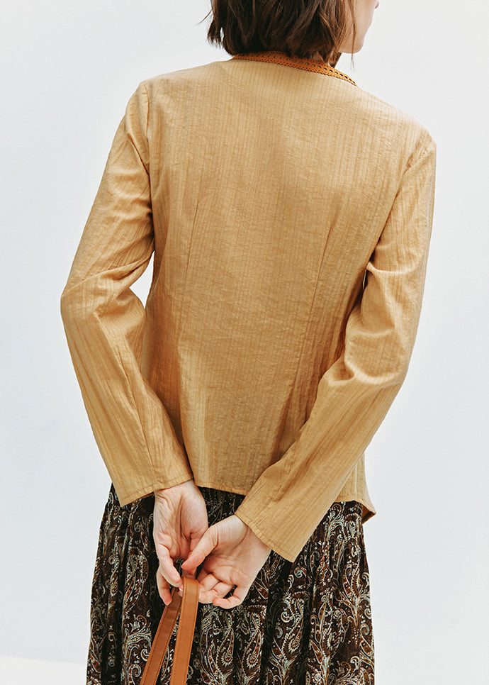 Effortlessly Elegant Shirt with a Timeless Design