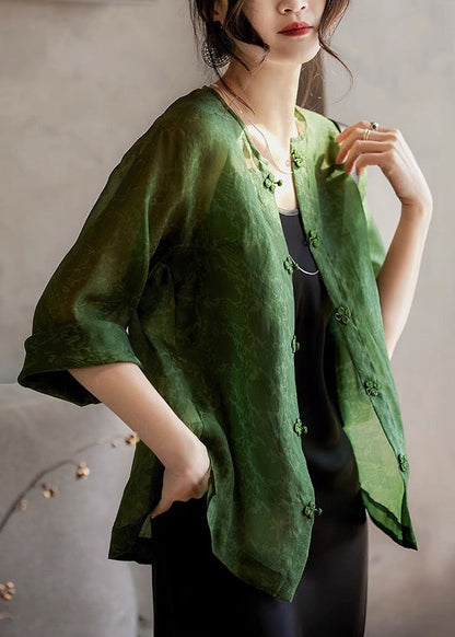 Effortlessly Elegant Coat with a Timeless Design
