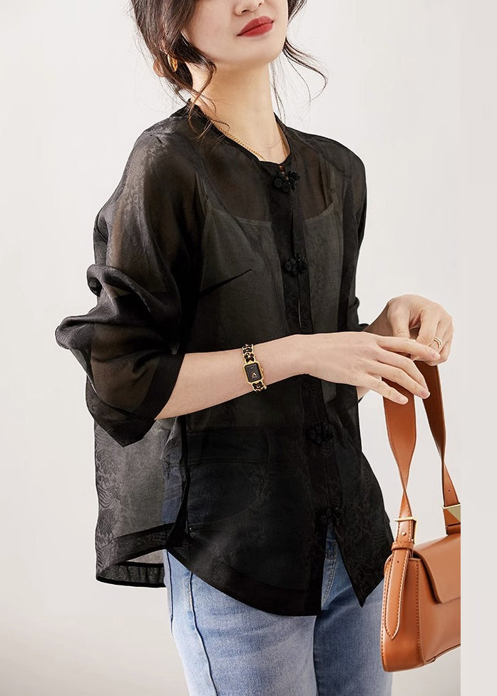 Effortlessly Elegant Coat with a Timeless Design