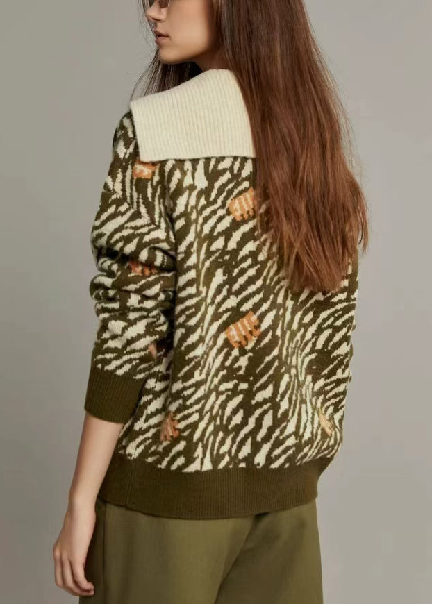 Beautifully Finished Sweater in a Timeless Design