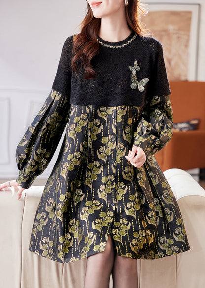 Well Tailored Dress with a Graceful Silhouette
