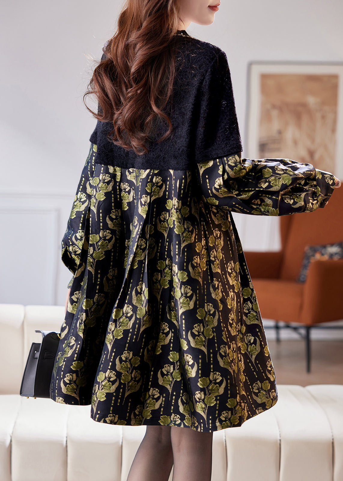 Well Tailored Dress with a Graceful Silhouette