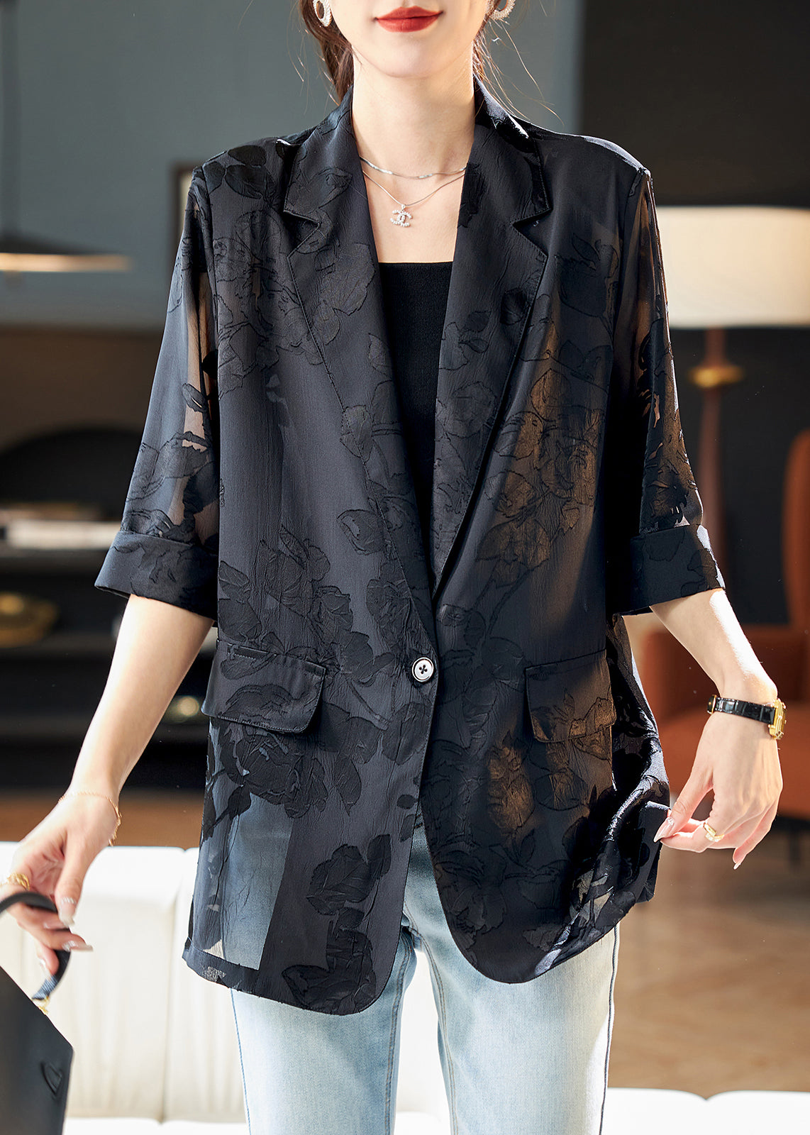 Beautifully Finished Coat in a Timeless Design