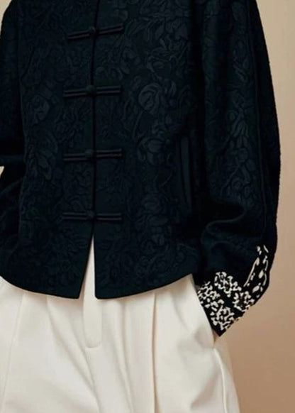 Beautifully Finished Coat in a Timeless Design