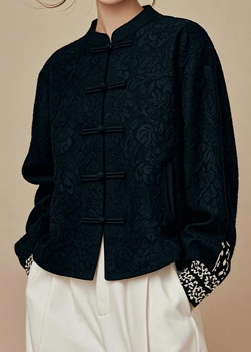 Beautifully Finished Coat in a Timeless Design