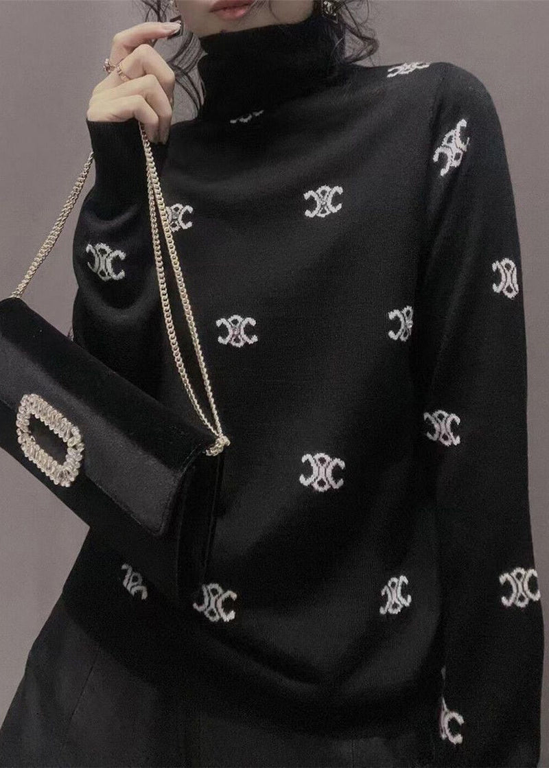 Effortlessly Elegant Top with a Timeless Design