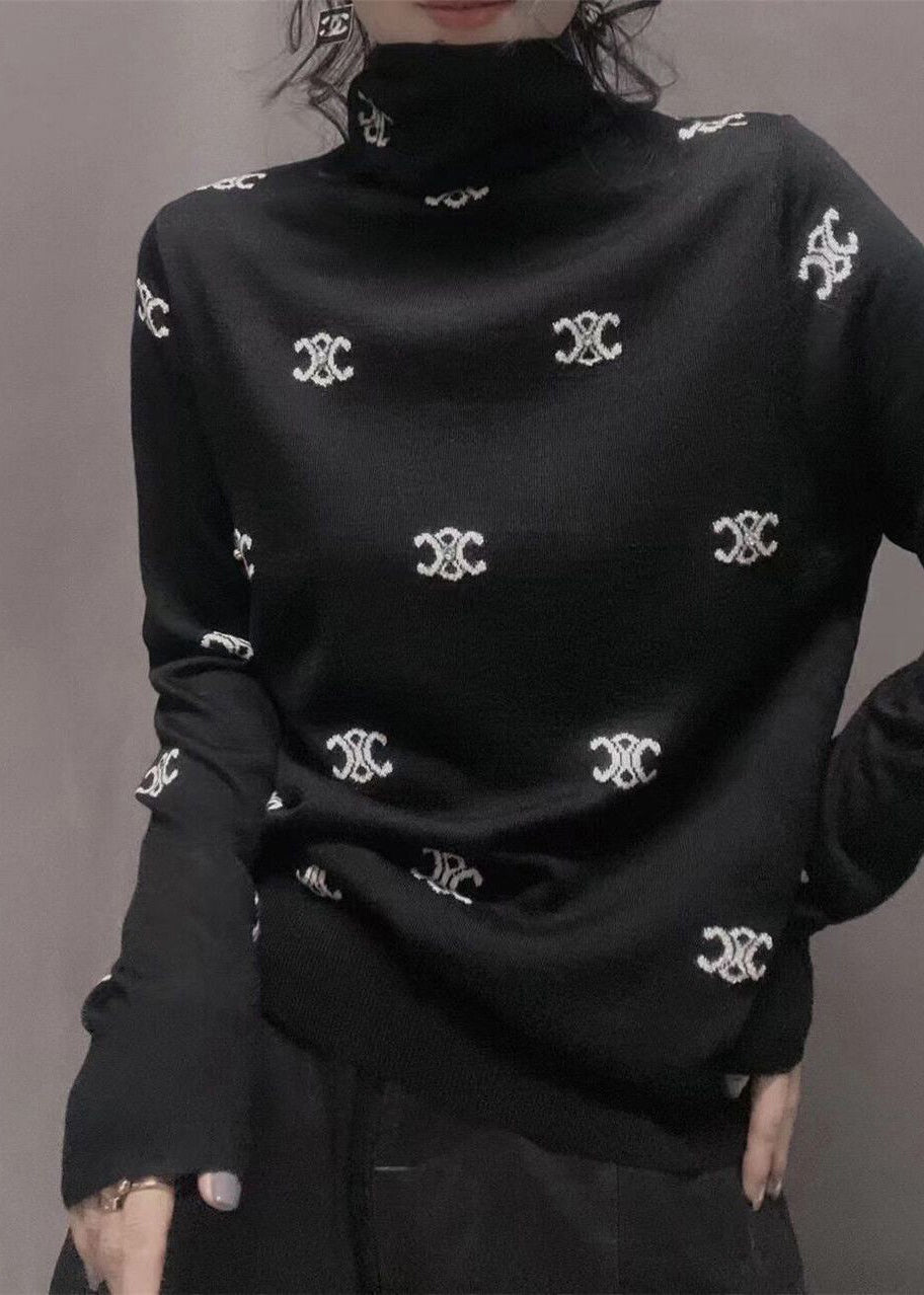 Effortlessly Elegant Top with a Timeless Design