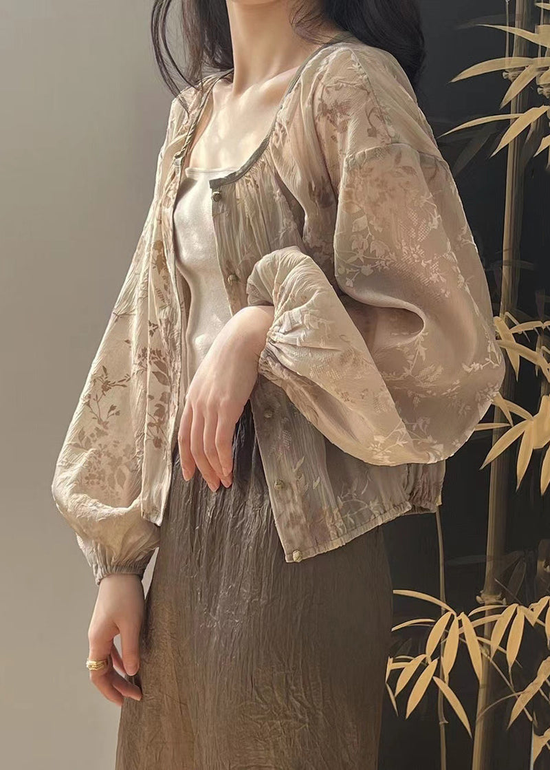 Beautifully Finished Coat in a Timeless Design