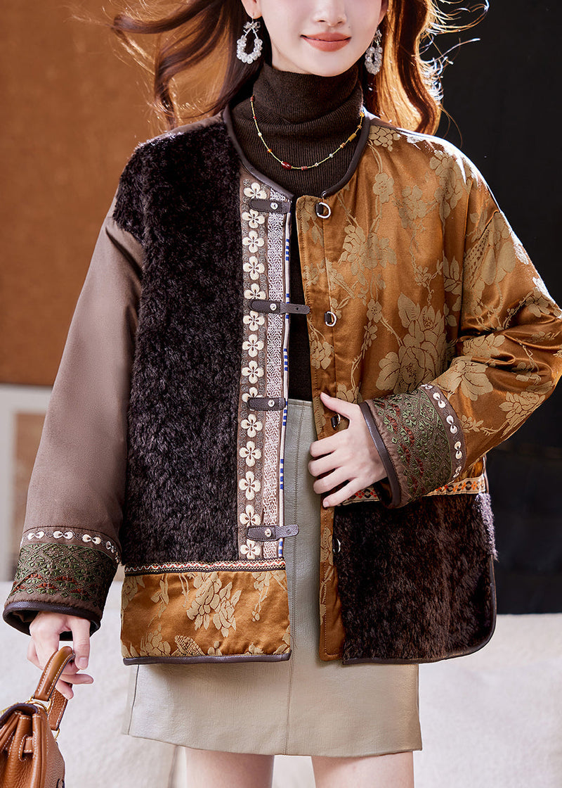 Beautifully Finished Coat in a Timeless Design
