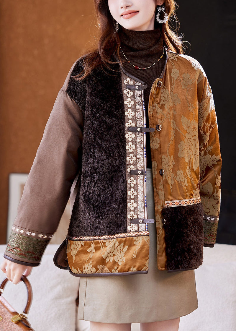 Beautifully Finished Coat in a Timeless Design