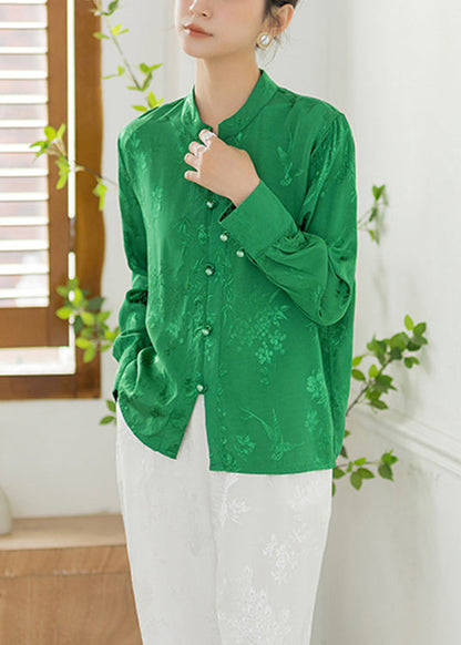 Classic Vintage Shirt with a Flattering Fit