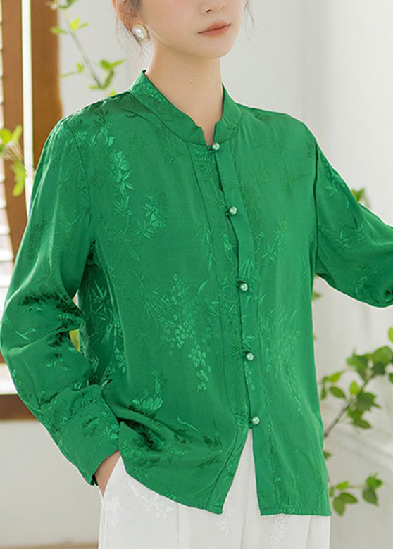 Classic Vintage Shirt with a Flattering Fit