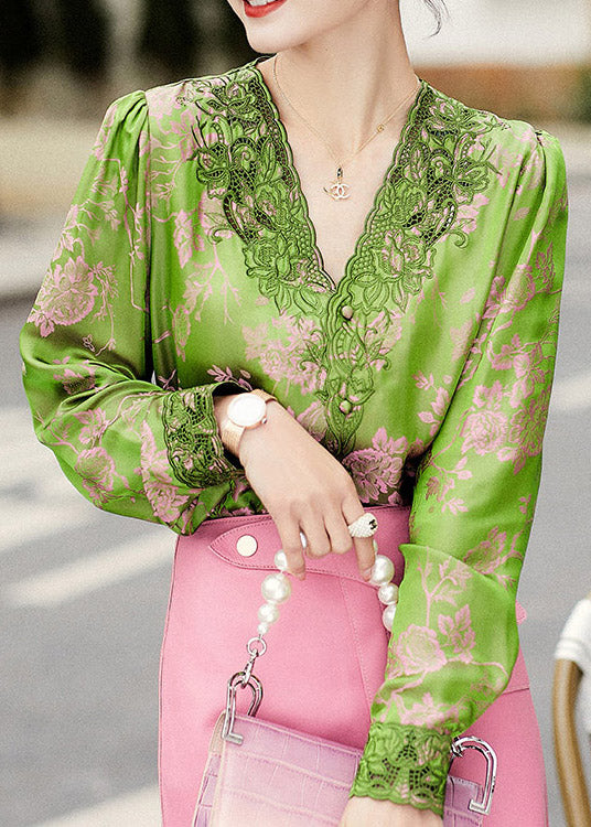Beautifully Finished Top in a Timeless Design