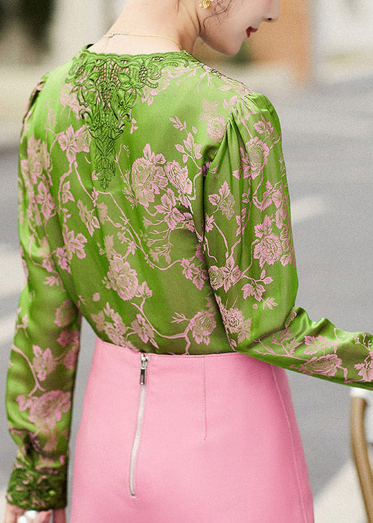 Beautifully Finished Top in a Timeless Design