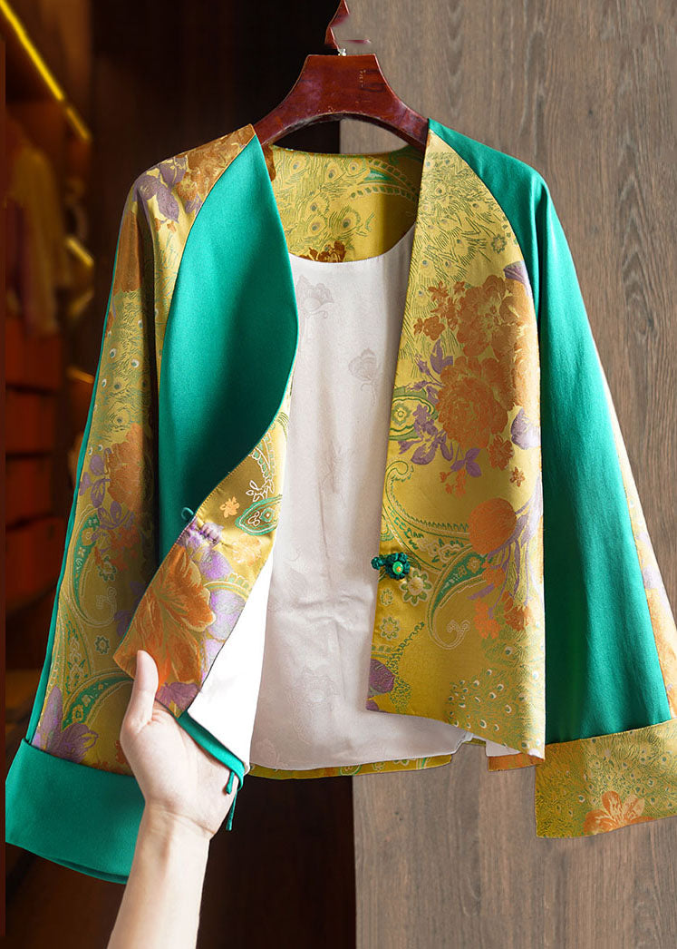 Classic Vintage & Enduringly Stylish Coat