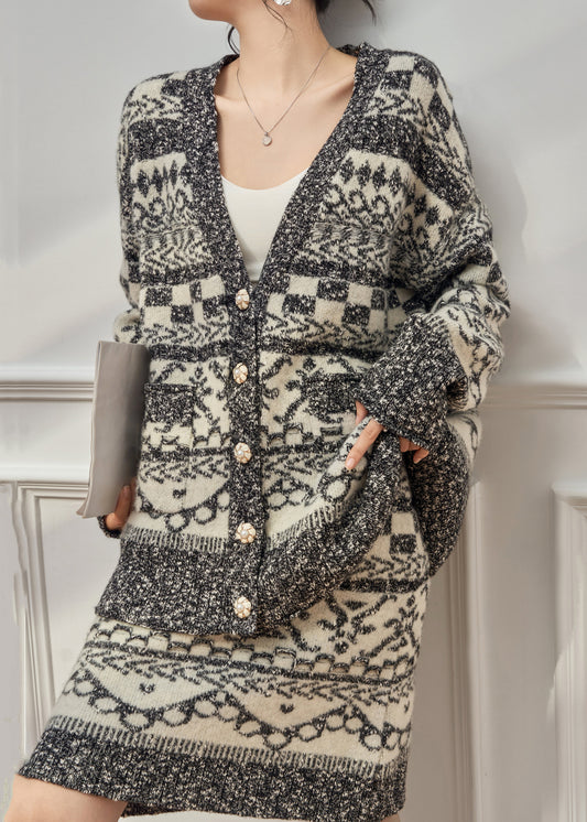 Beautifully Finished Coat in a Timeless Design