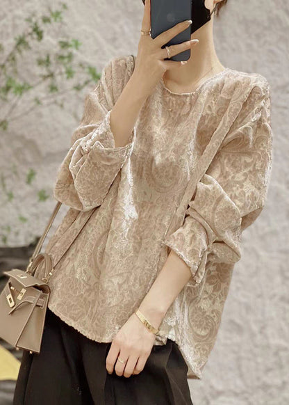 Classic Vintage Shirt with a Flattering Fit
