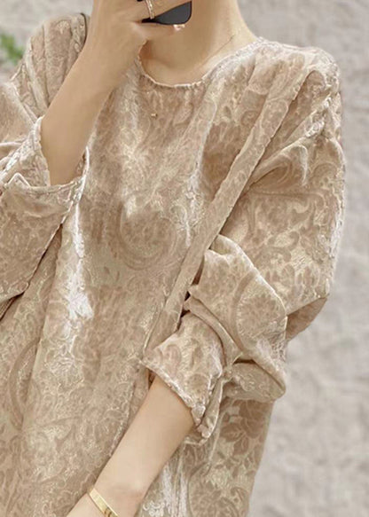 Classic Vintage Shirt with a Flattering Fit