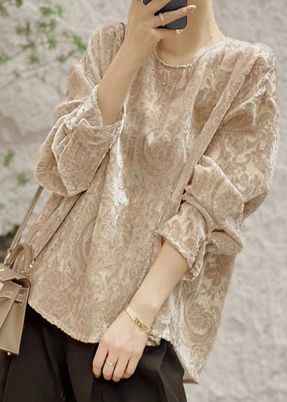 Classic Vintage Shirt with a Flattering Fit