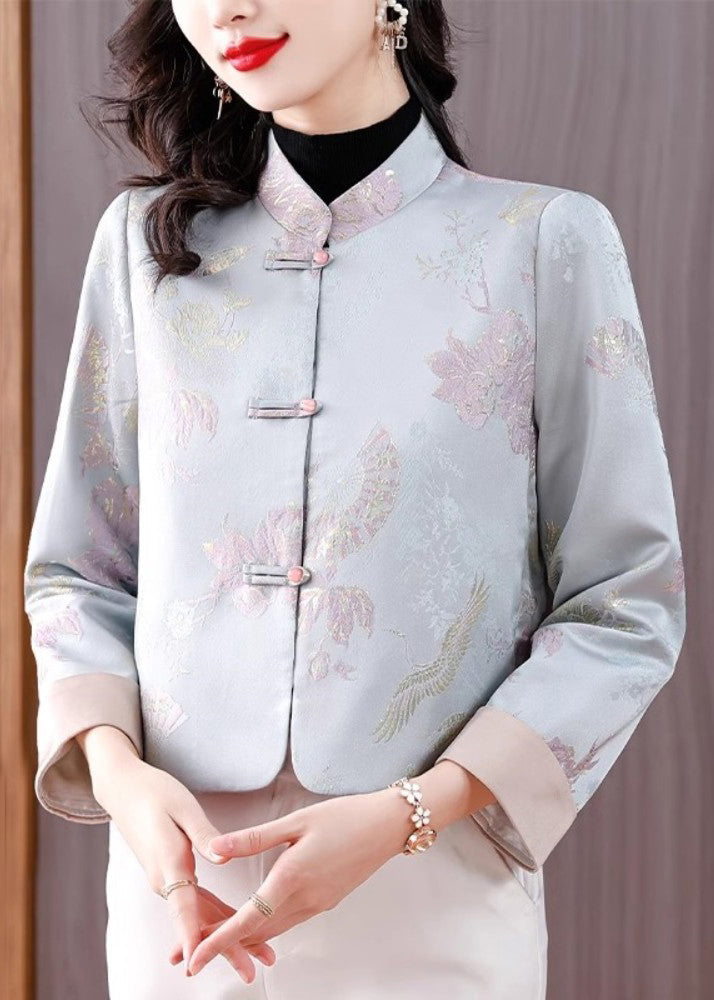 Well Tailored Coat with a Graceful Silhouette