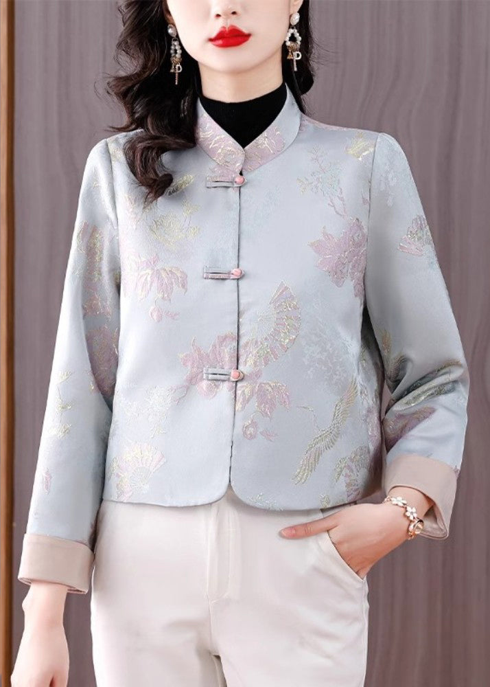 Well Tailored Coat with a Graceful Silhouette