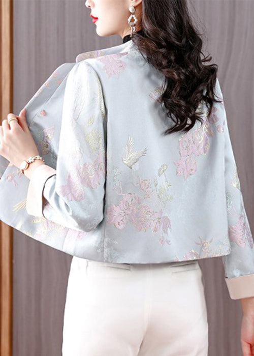Well Tailored Coat with a Graceful Silhouette