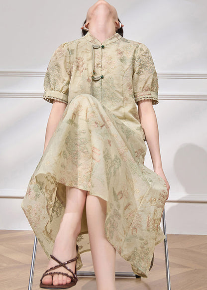 Well Tailored Top with a Graceful Silhouette