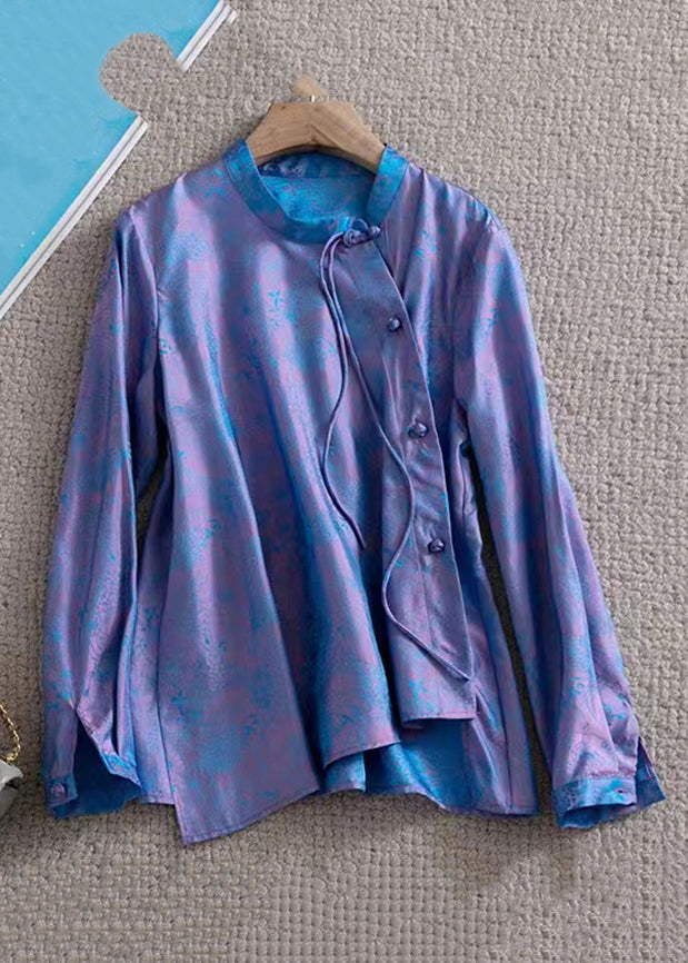 Classic Vintage Shirt with a Flattering Fit