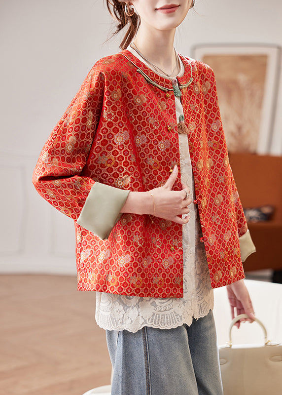 Well Tailored Coat with a Graceful Silhouette