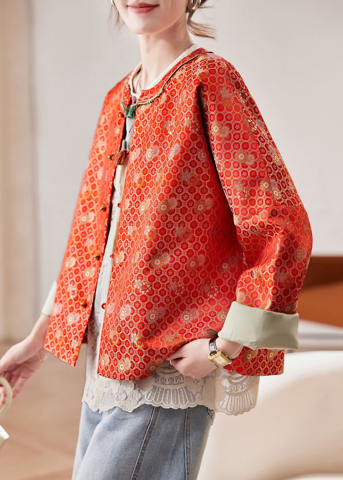 Well Tailored Coat with a Graceful Silhouette