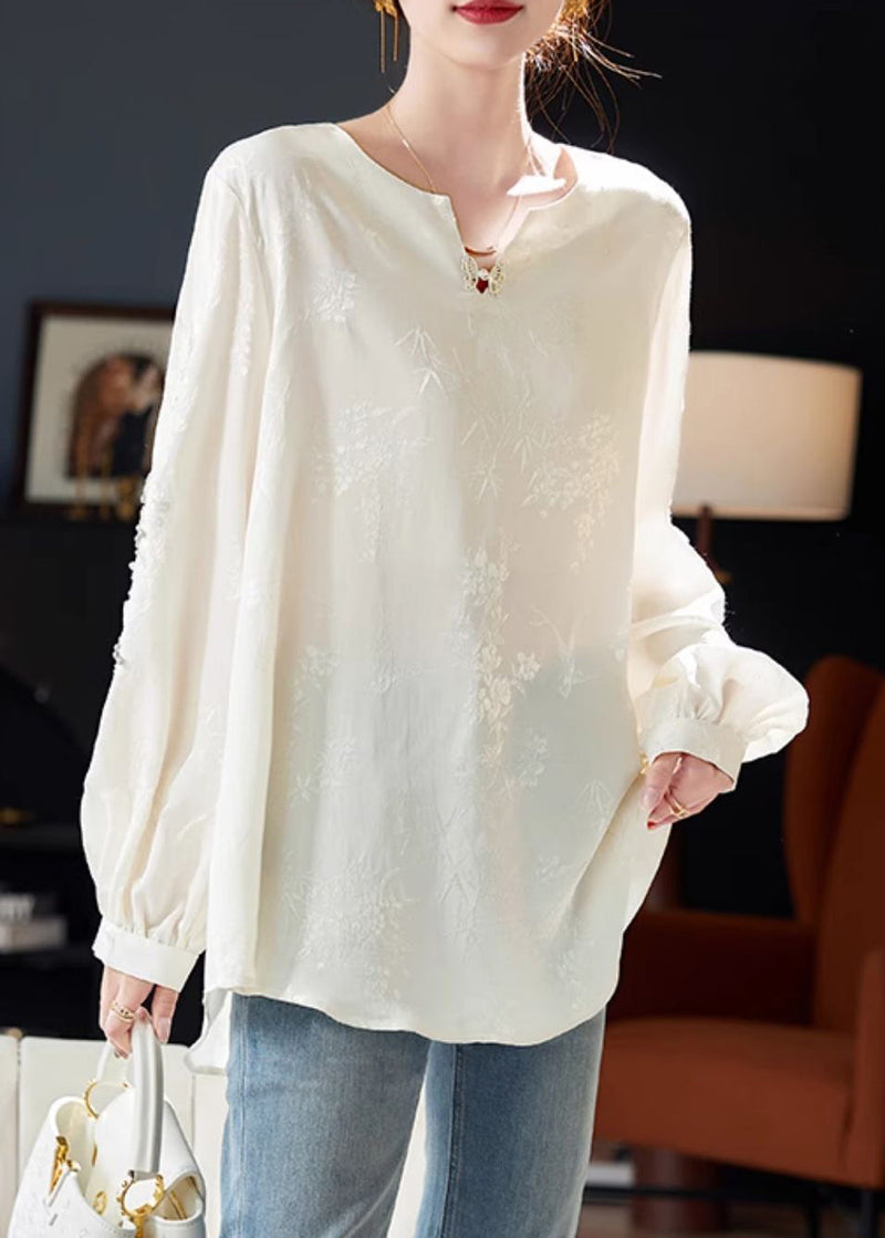 Well Tailored Top with a Graceful Silhouette