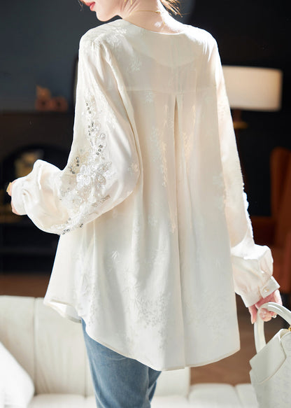 Well Tailored Top with a Graceful Silhouette