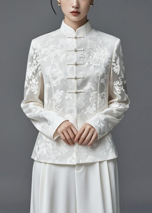 Effortlessly Elegant Coat with a Timeless Design