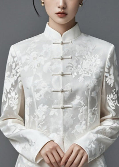 Effortlessly Elegant Coat with a Timeless Design