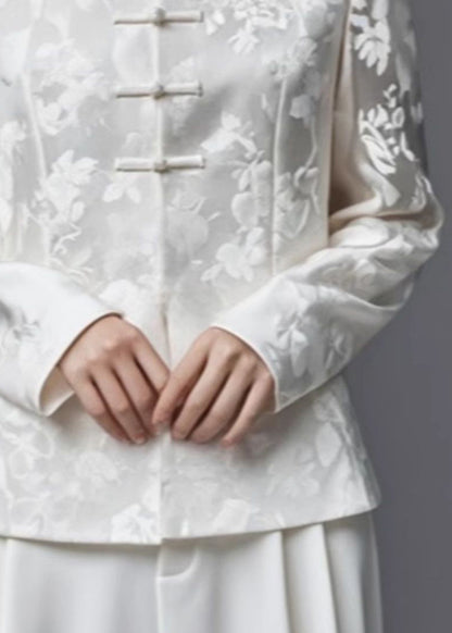 Effortlessly Elegant Coat with a Timeless Design