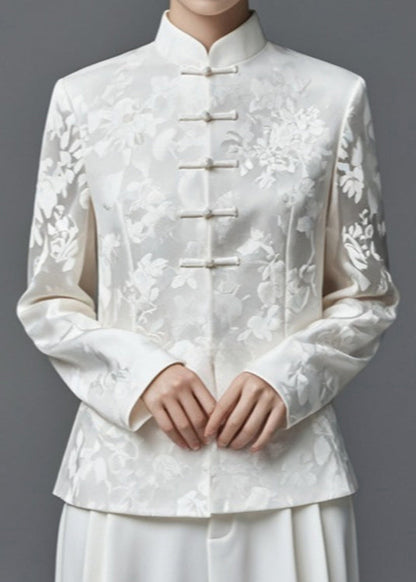 Effortlessly Elegant Coat with a Timeless Design