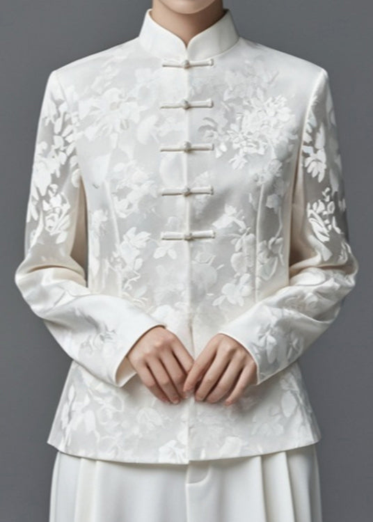 Effortlessly Elegant Coat with a Timeless Design