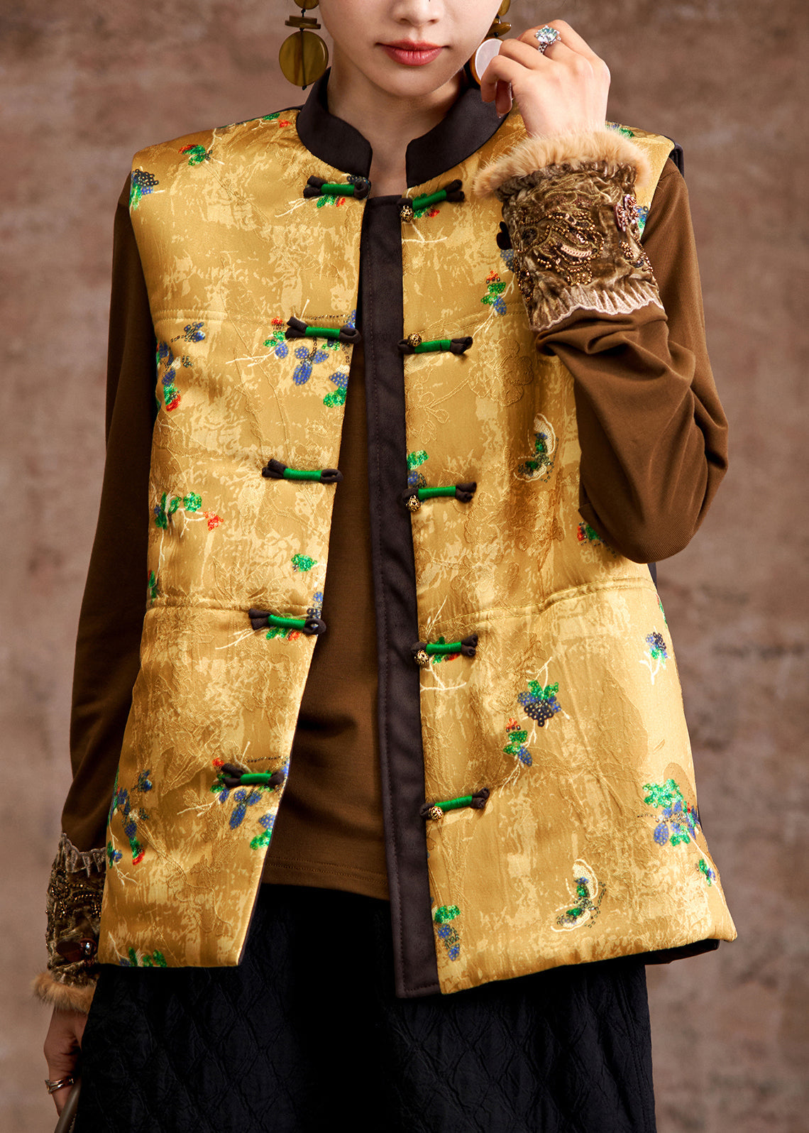 Effortlessly Elegant Coat with a Timeless Design