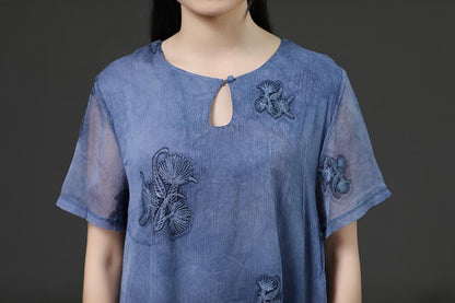 Beautifully Finished Dress in a Timeless Design