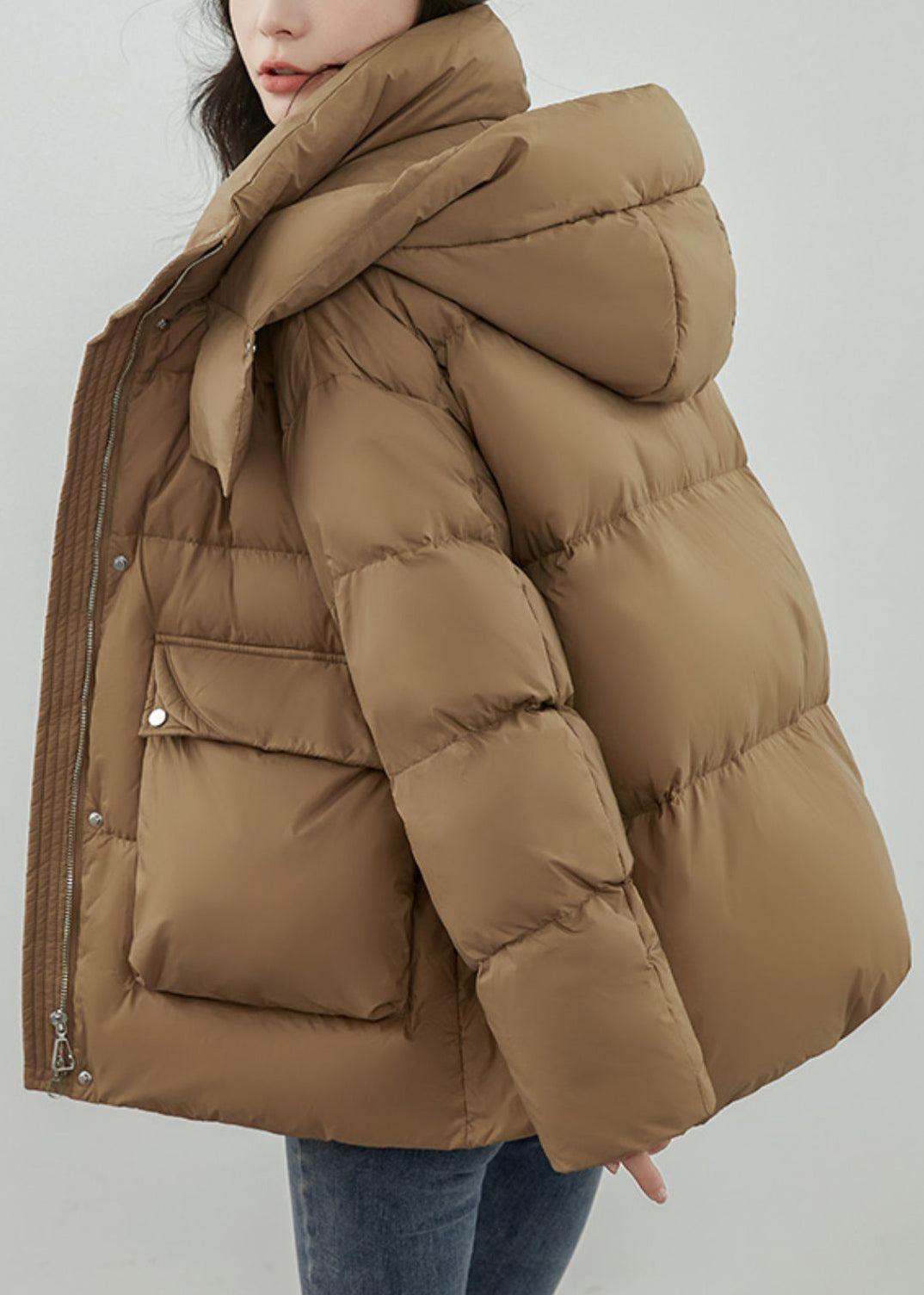 Well Tailored Coat with a Graceful Silhouette