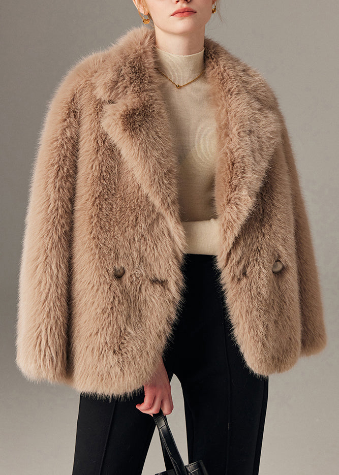 Classic Vintage & Enduringly Stylish Coat