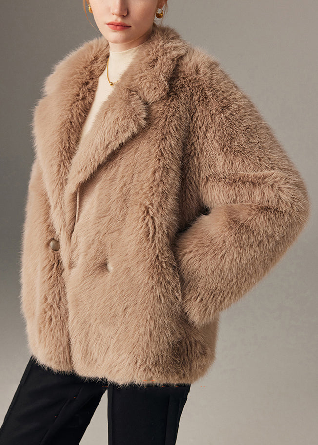 Classic Vintage & Enduringly Stylish Coat