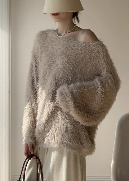 Classic Vintage Sweater with a Flattering Fit