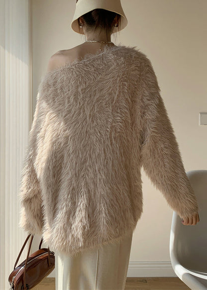 Classic Vintage Sweater with a Flattering Fit